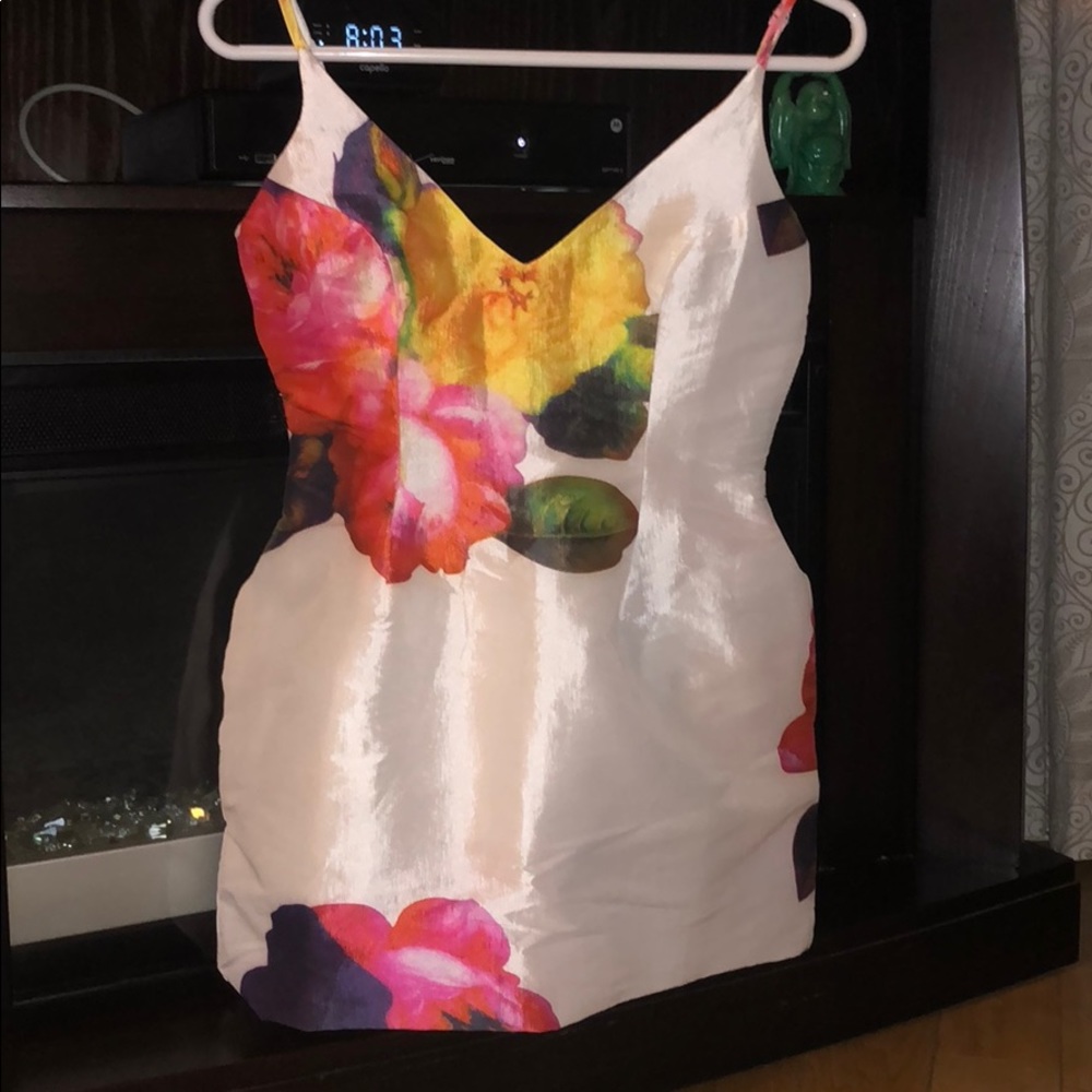 💐FASHION NOVA DRESS💐 - Picture 3 of 3